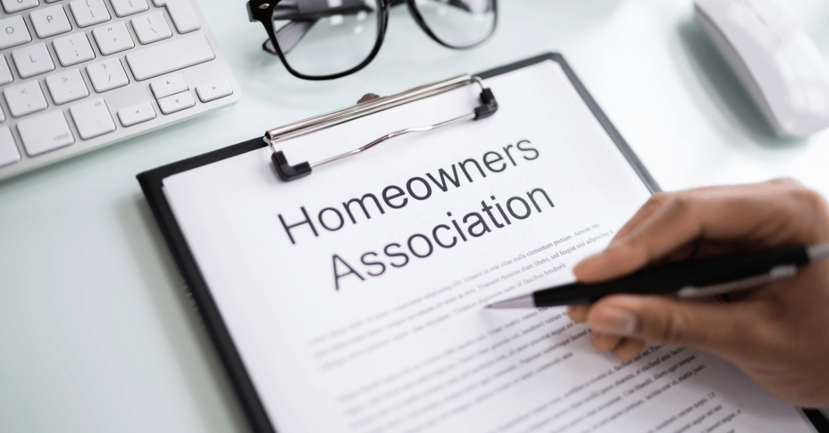 HOA rules and fence permits in Sabre Springs for homeowners