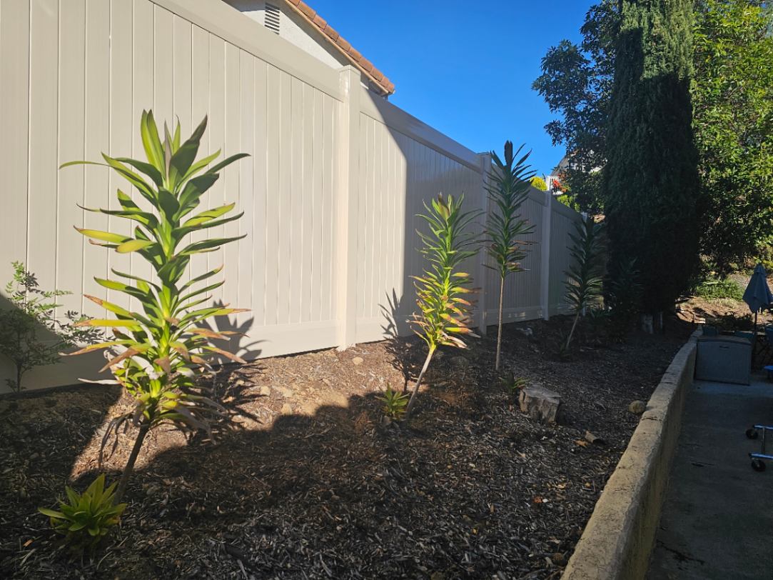 Vinyl Privacy Fence 6 ft tall Tan 6-foot vinyl fence by JJ's Fence Co. in Encinitas, CA.